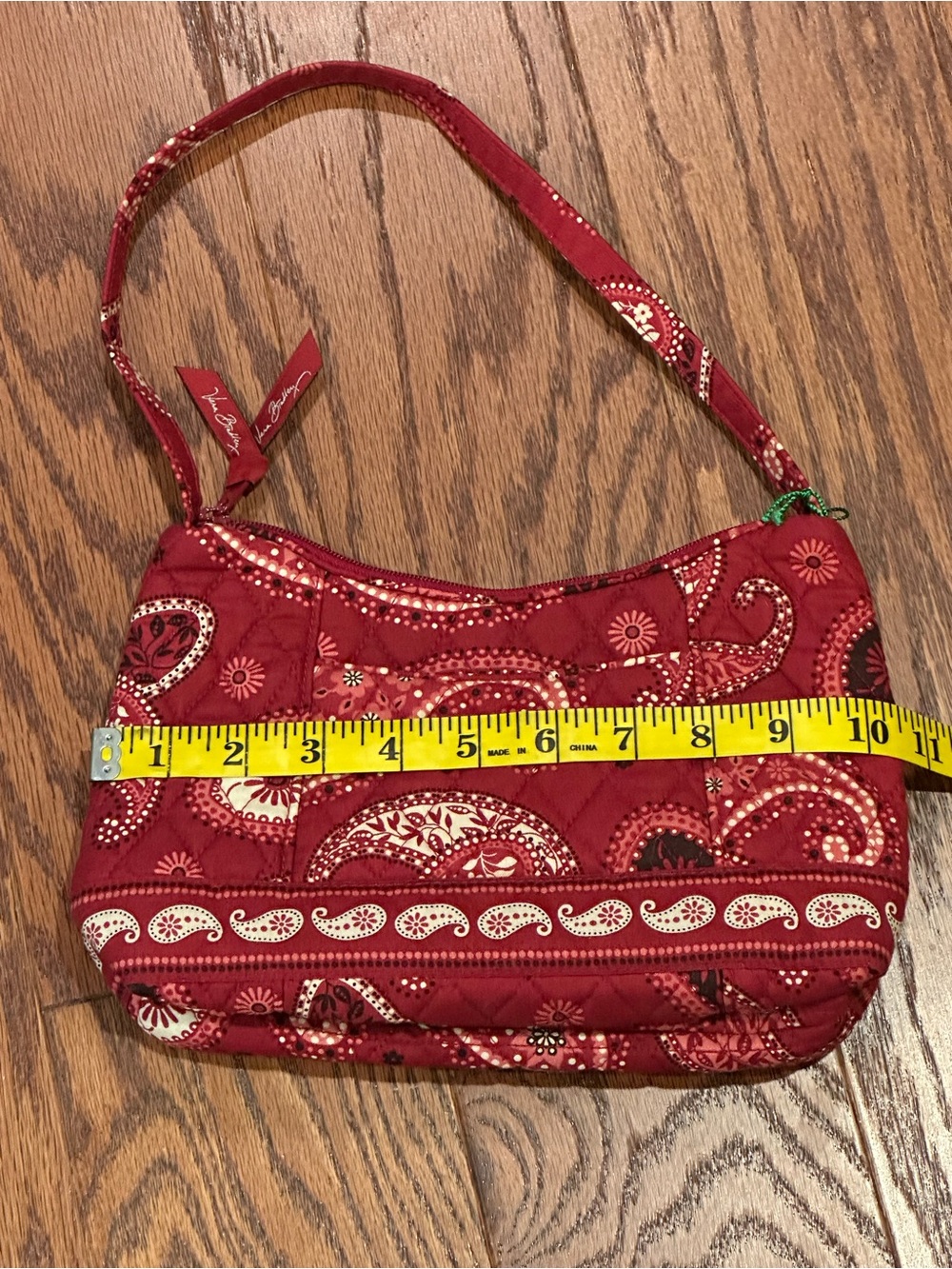 New - Quilted Red Paisley Shoulder Bag - Picture 6 of 7